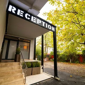  Apartahotel Bucharest Airport Accomodation